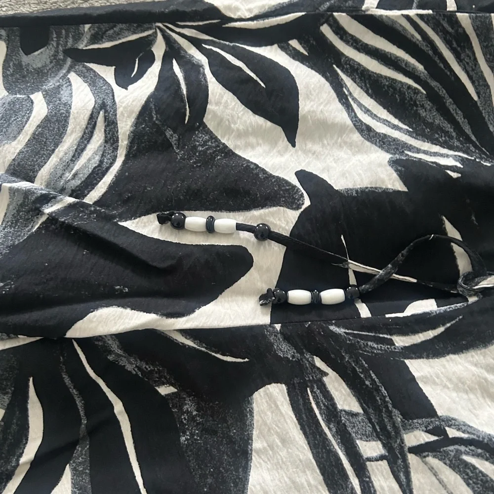 Sold - Picture 3 of 5